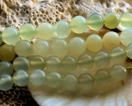 set/7 beads: Xiu JADE - Round - 7,5 mm or 8 mm - Transparant Pale Green