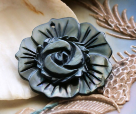 Lovely Mother of Pearl Pendant: Rose - 34 mm - Black Gray