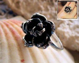 Ring: Rose - Size: adjustable > 17 mm - Antique Silver Tone/Black