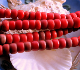 set/10 ANTIQUE FUR TRADE BEADS: Large Padres 1800's - approx 9 mm - Red