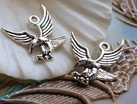 1 Charm: EAGLE - 18x17 mm - Antique Silver Tone