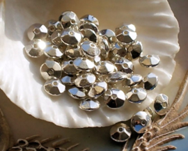 set/30 Beads: Diamant Shaped - 6x3 mm - SP Tone Metal
