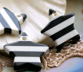 set/3 Charms/Beads: Lucite - STAR - 19x19 mm - Black & White Stripes