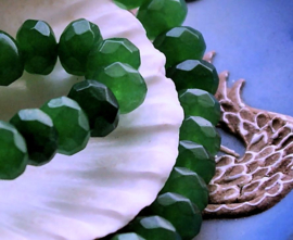 set/5 beads: Candy JADE - Faceted Disc - 8x5 mm - Dark Imperial Green
