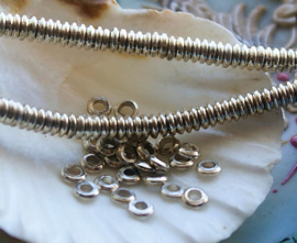 AFRICA: set/20 Old Disc Beads - Metal - 4x1 mm - Antique Silver tone