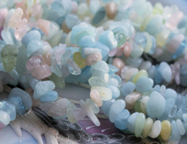 set/25 beads: Morganite - Chips - approx 6-11 mm