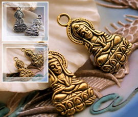 1 Charm: Kwan Yin - Kuan Shih Yin - Bodhisattva Guanyin - 27 mm - Antique Silver or Gold/Brass Tone