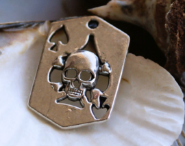 Pendant: Skull - Ace of Spades - Razor Blade - 33 mm - Antique Silver Tone