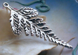 1 Botanical Pendant: Fern Leaf - 62 mm - Antique Silver Tone