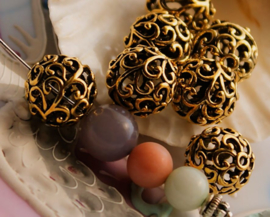 1 Beautiful Bead: Filigree - 12,5 mm - Brass/Antique Gold tone