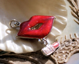 Enamel/Epoxy charm: Red Lips & Lipstick - Kiss - 32 mm - Red