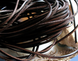 Cowhide leather cord: per 1 meter length - 2x1,5 mm flat - Dark Brown
