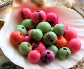 set/25 Beads: Amazone Acai Cerebro Seeds - approx 7-9 mm - Pink Violet Green
