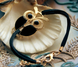 Bracelet: Owl - Black Faux Suède + Gold Tone 