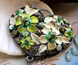 Beautiful Large Pendant: HEART wit Flowers & Crystals - Green Yellow-Cream