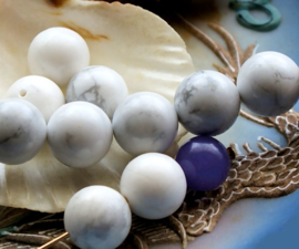 set/5 beads: White Howlite - Round - 12 mm