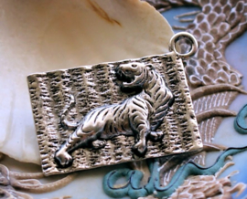 Diagonal Pendant: Tiger - 40x29 mm - Antique Silver tone