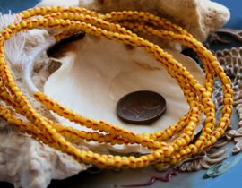 Snoer 70 cm/ca 365 kralen: Fair TRADE BEADS: Afrika Ghana -  3-3,5 mm - Geel Rood