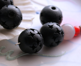set/4 large beads: Wood - Round with carving -  15 mm - Black