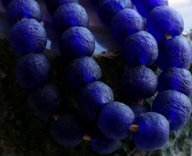 set/2 TRADE BEADS - Handelskralen uit Ghana - ca 13 mm - Kobalt Blauw