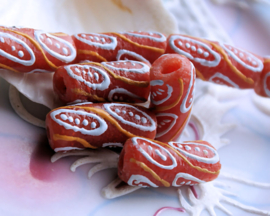 1 Grote Krobo TRADE BEAD - Handelskraal uit Ghana - Glas - ca 22-26 mm - Rood Oranje Wit