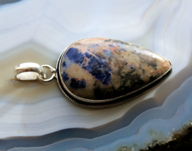 Lovely Pendant: Sodalite - SP - 56 mm - Blue Gray Cream