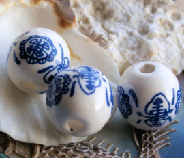 1 Large Bead: Chinese Porcelain - Longevity Symbol- 20 mm - Blue White