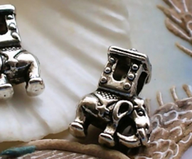 set/2 Beads/Charms: Elephant - India - 20x15 mm - 4,5 mm hole - Antique Silver Tone Metal