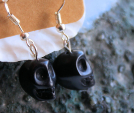 C&G Earrings: Black Howlite Skulls