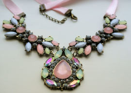 Lovely Vintage Style Necklace in Pastel tones