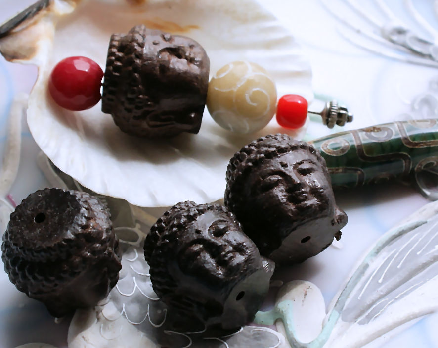 1 large handmade bead: Rosewood - BUDDHA - 20x20 mm
