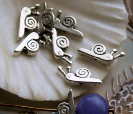 set/2 beads: Snail - 16x6 mm - Antique Silver tone