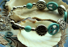 Armband: Peace - Turquoise Howliet + Antiek Zilver Kleur - Verstelbaar