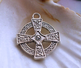 1 Pendant/Charm: Celtic Cross - 24 mm - Antique Silver tone