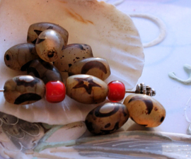 1 bead:  Agate - Prayer Wiccan - Tabular - 12x8 mm - Sun Moon Star