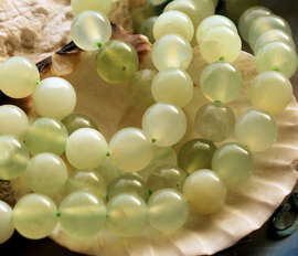 set/7 beads: Xiu JADE - Round - 7,5 mm or 8 mm - Transparant Pale Green