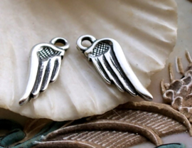 set/2 Charms: Angel or Fairy Wings - 25 mm - Antique Silver Tone