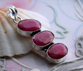 Pendant: Faceted Ruby Quartz - SP - 56 mm