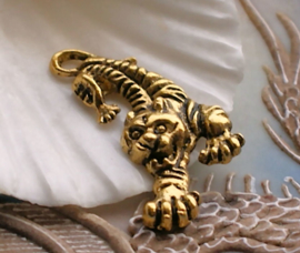 1 Pendant: Tiger - 35x20 mm - Antique Gold Tone