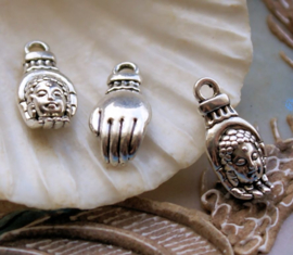 1 Double-Sided Charm: Hand of Buddha - 17 mm - Antique Silver Tone