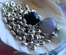 set/25 Metal-look Spacer Beads: 4,7x2 mm - Disc - 4 metal-tones
