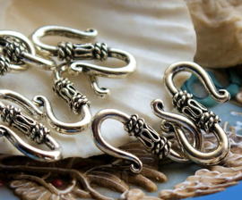 1 S-Hook Clasp: Tibet/Etnic Style - 21 mm - Antique Silver tone Metal