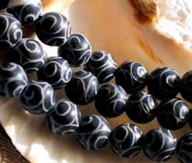 set/7 Prayer Beads Tibet - Engraved JADE -  Round - approx 8 mm -  Black