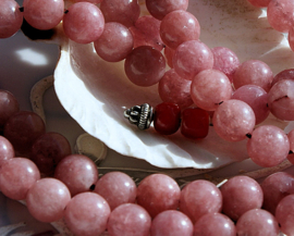 set/5 beads: Strawberry Candy Jade - Round - 8,2 mm