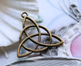 Wicca Celtic Triquetra Hanger (29 mm) - Brons kleur