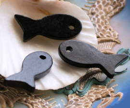 set/5 Ceramic Beads/Pendants: Fish - approx 32 mm - Matte Black