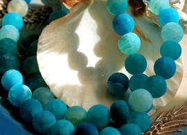 set/6 beads: Dragon Scale Agate - Round - 8 mm - Frost - Aqua Blue & White