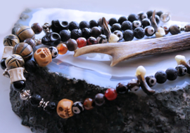 C&G Ritueel Collier: the Priest(ess) 2 - Antler Coyote Nails Skulls Gemstones