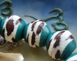 set/2 Grote Krobo TRADE BEADS - Handelskralen uit Ghana - Glas - ca 18 mm - Petrol