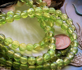 set/20 beads: Crackle Glass - Round - 6 mm - Lime Green